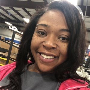 Meet your Posher, Alisa